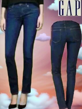 ⭐️HP ⭐️  GAP  1969 Real Straight Jeans